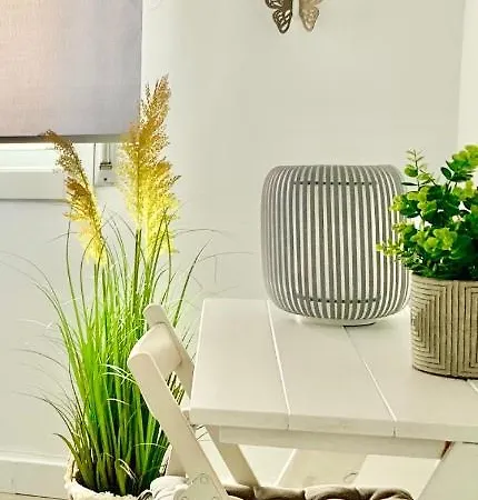 アパート Grey House - Feel The Vibe ヴィーゴ