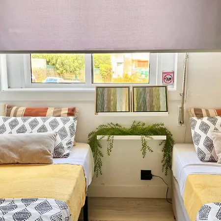 Grey House - Feel The Vibe Apartman *